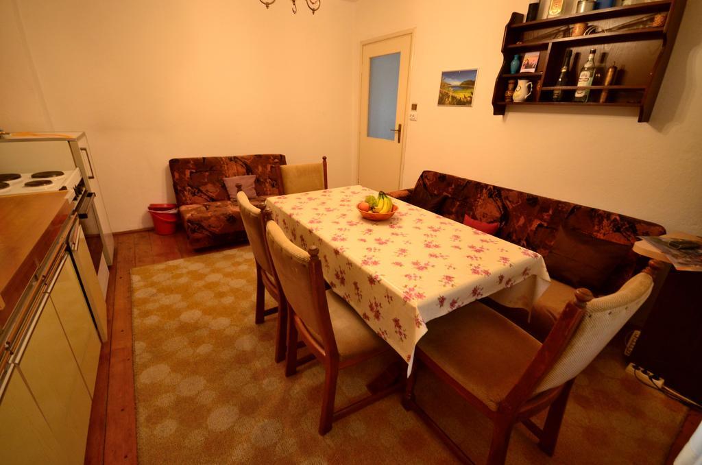 Guest House คอนยิค ภายนอก รูปภาพ