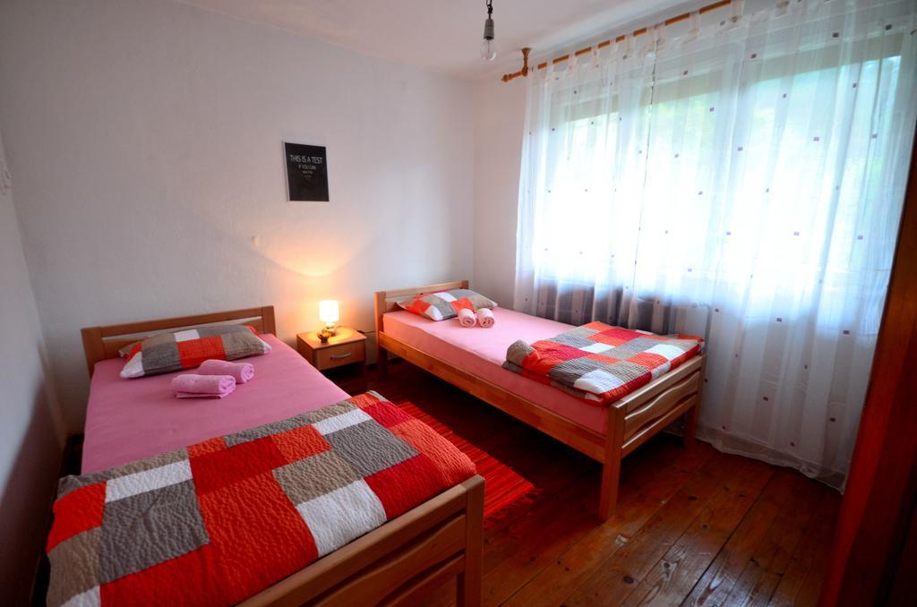 Guest House คอนยิค ภายนอก รูปภาพ