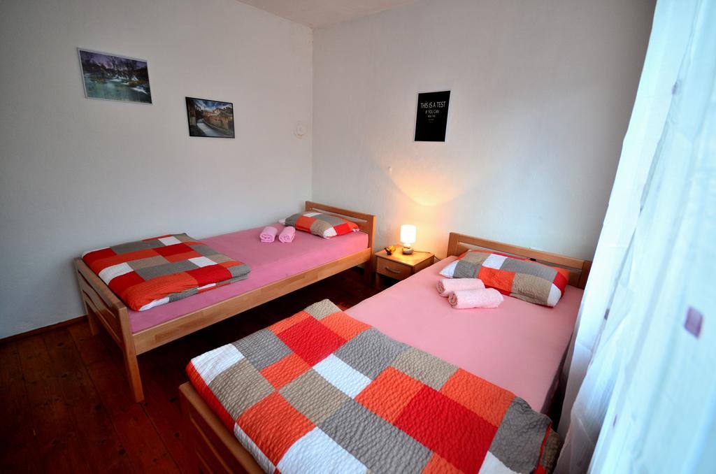 Guest House คอนยิค ภายนอก รูปภาพ