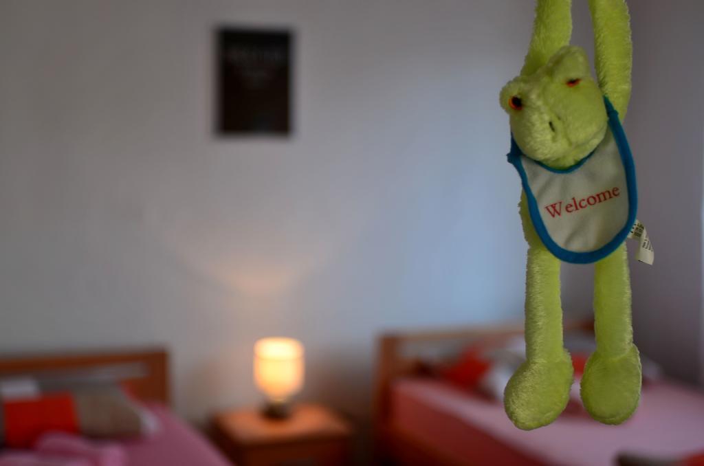 Guest House คอนยิค ภายนอก รูปภาพ